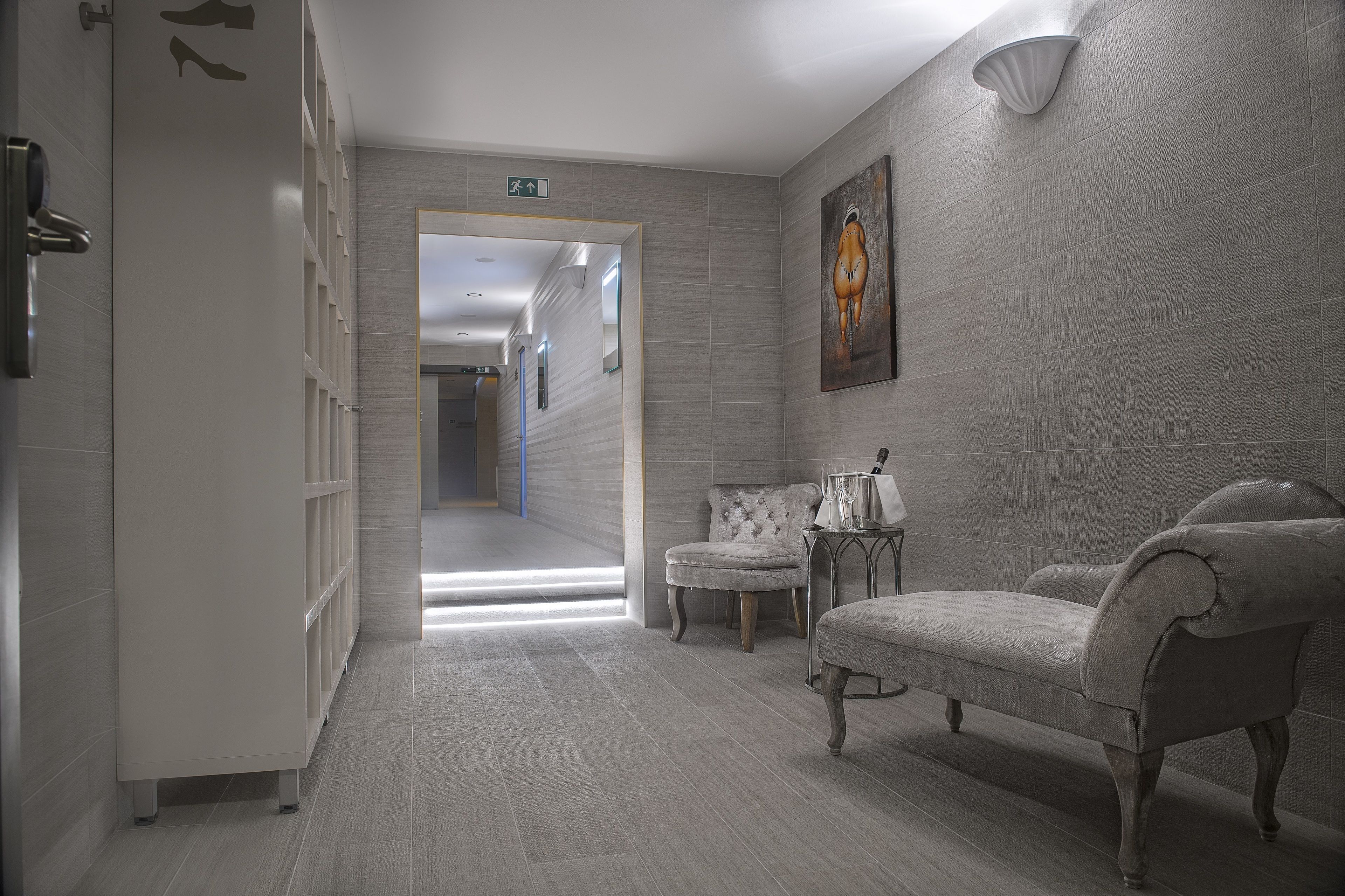 sauna, hot tub, steam room, massages