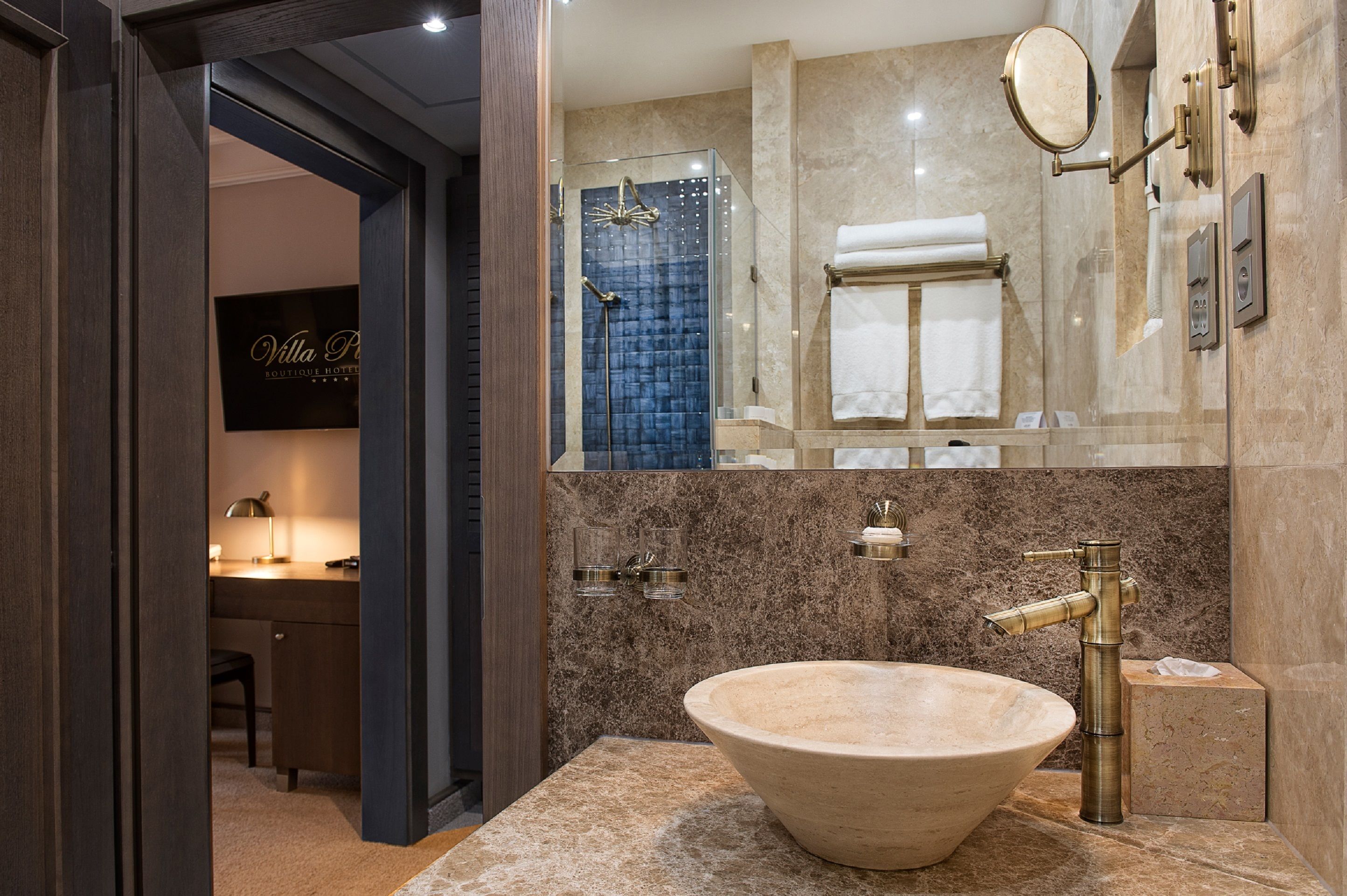 double or twin room, accessible, hill view | bathroom shower