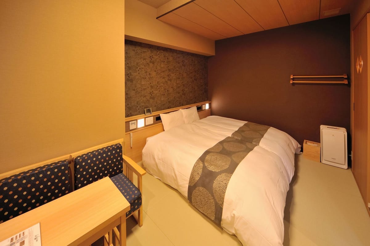 In-room safe, individually decorated, individually furnished, desk