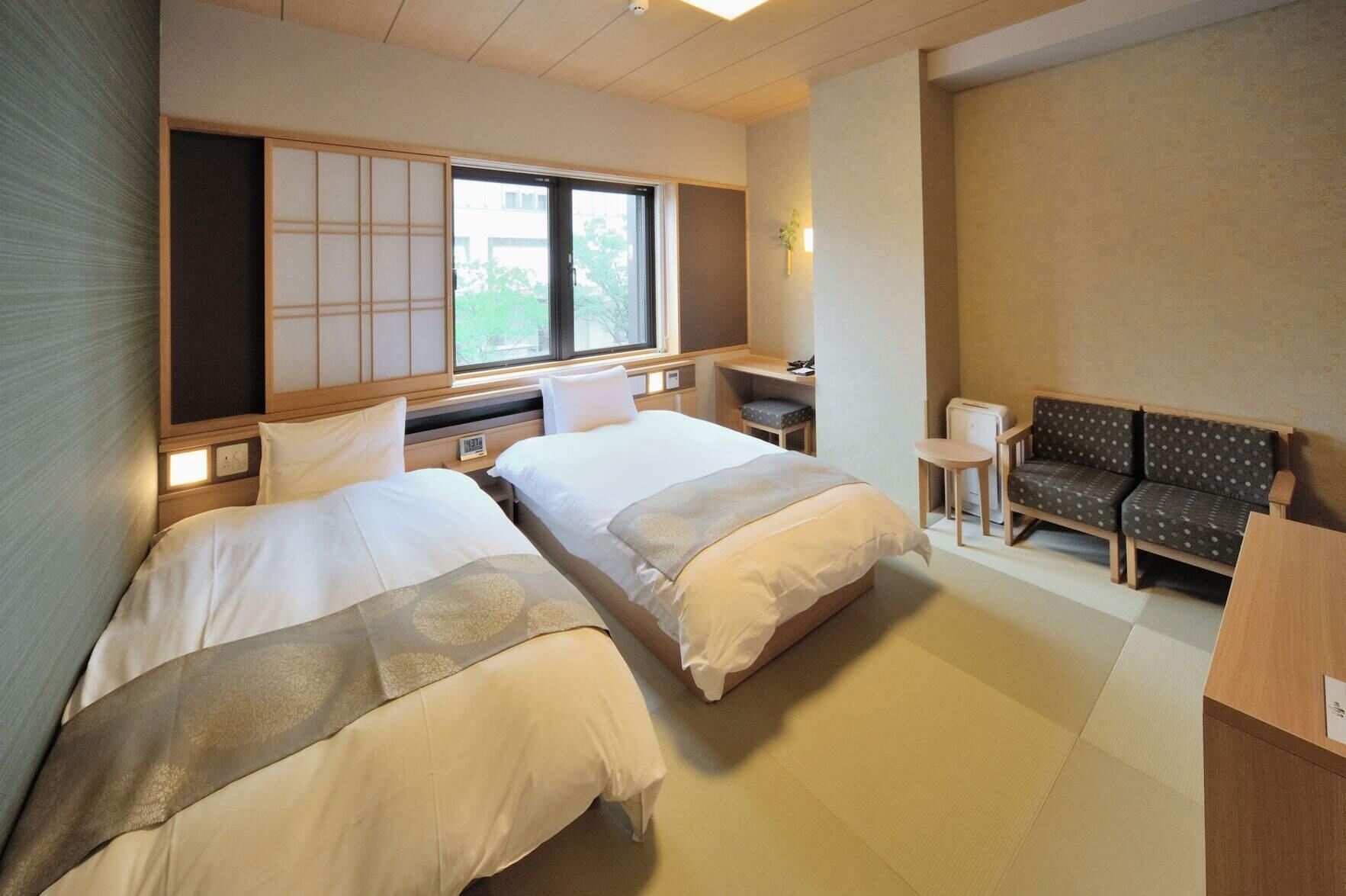 In-room safe, individually decorated, individually furnished, desk