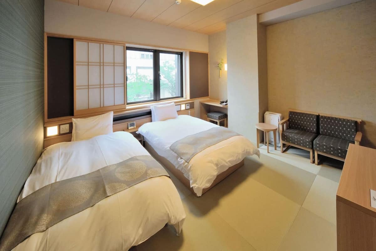 In-room safe, individually decorated, individually furnished, desk