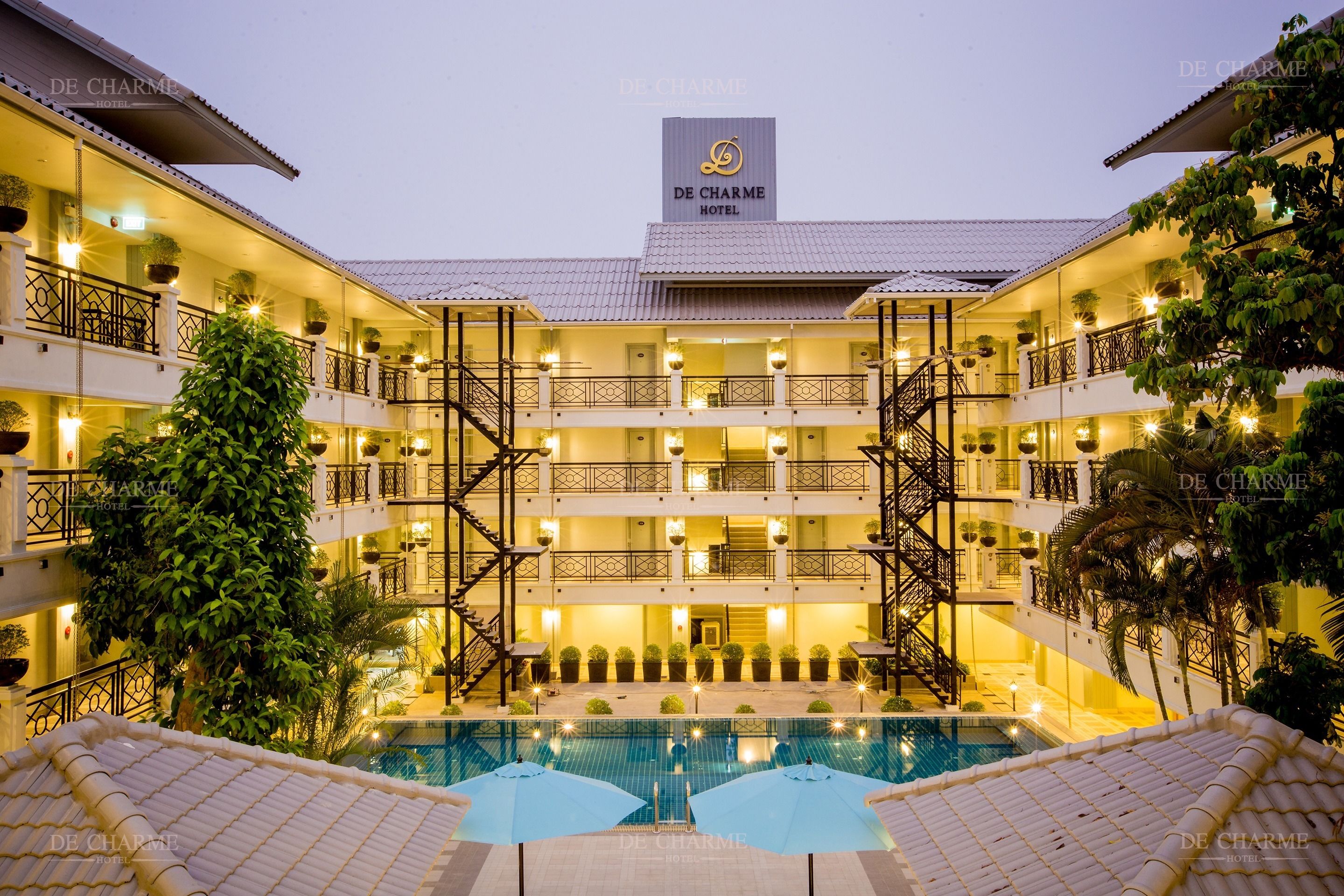 Outdoor pool, pool umbrellas, pool loungers