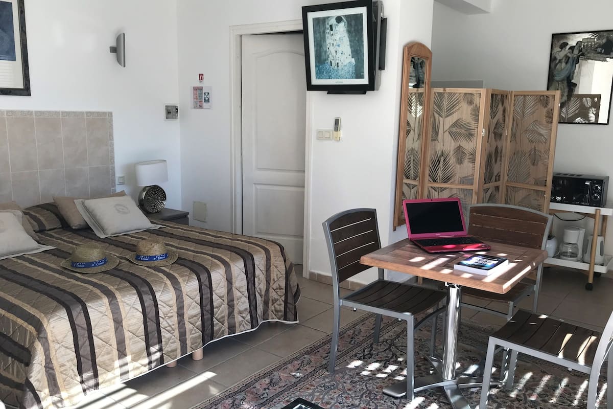 studio (terrace) | private kitchenette | electric kettle