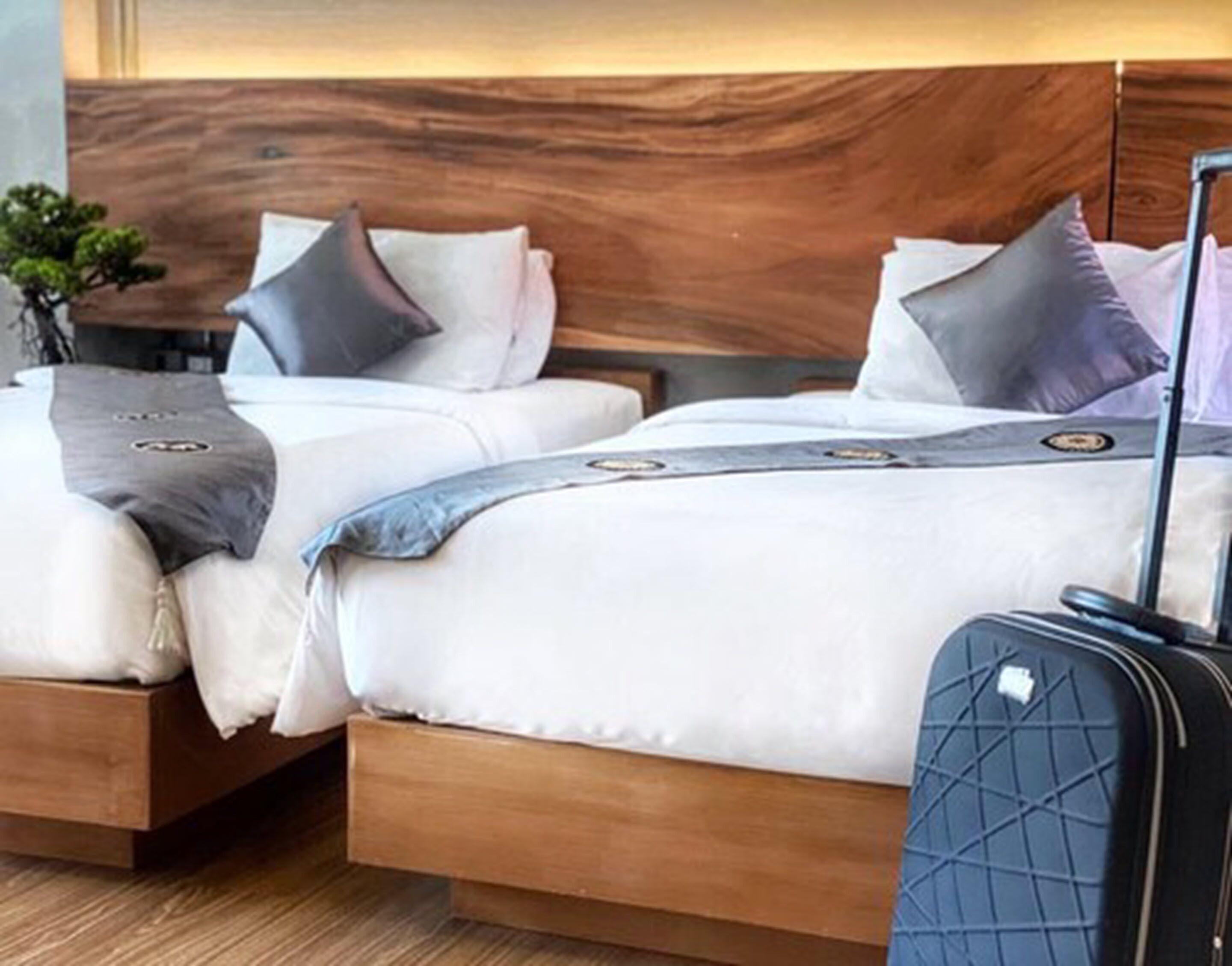 Tomannsrom – superior, 2 enkeltsenger | Minibar, safe på rommet, individuelt innredet og skrivebord