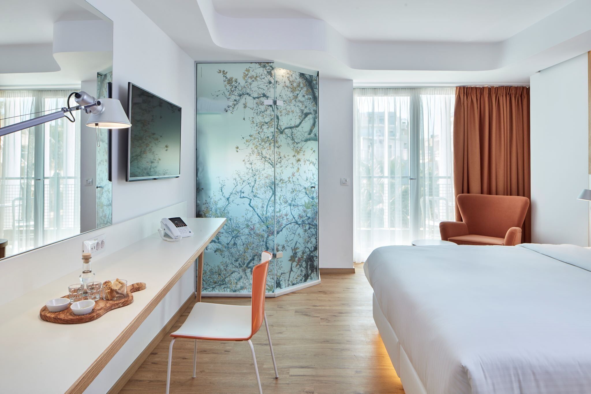 Premium bedding, minibar, in-room safe, desk