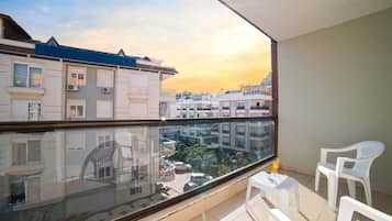 Appartamento, 2 camere da letto | Vista balcone