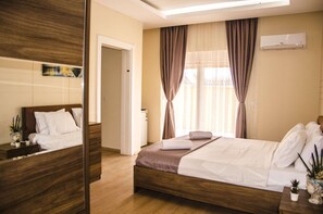 Comfort Penthouse, 1 Double Bed with Sofa bed, Terrace, Mountainside