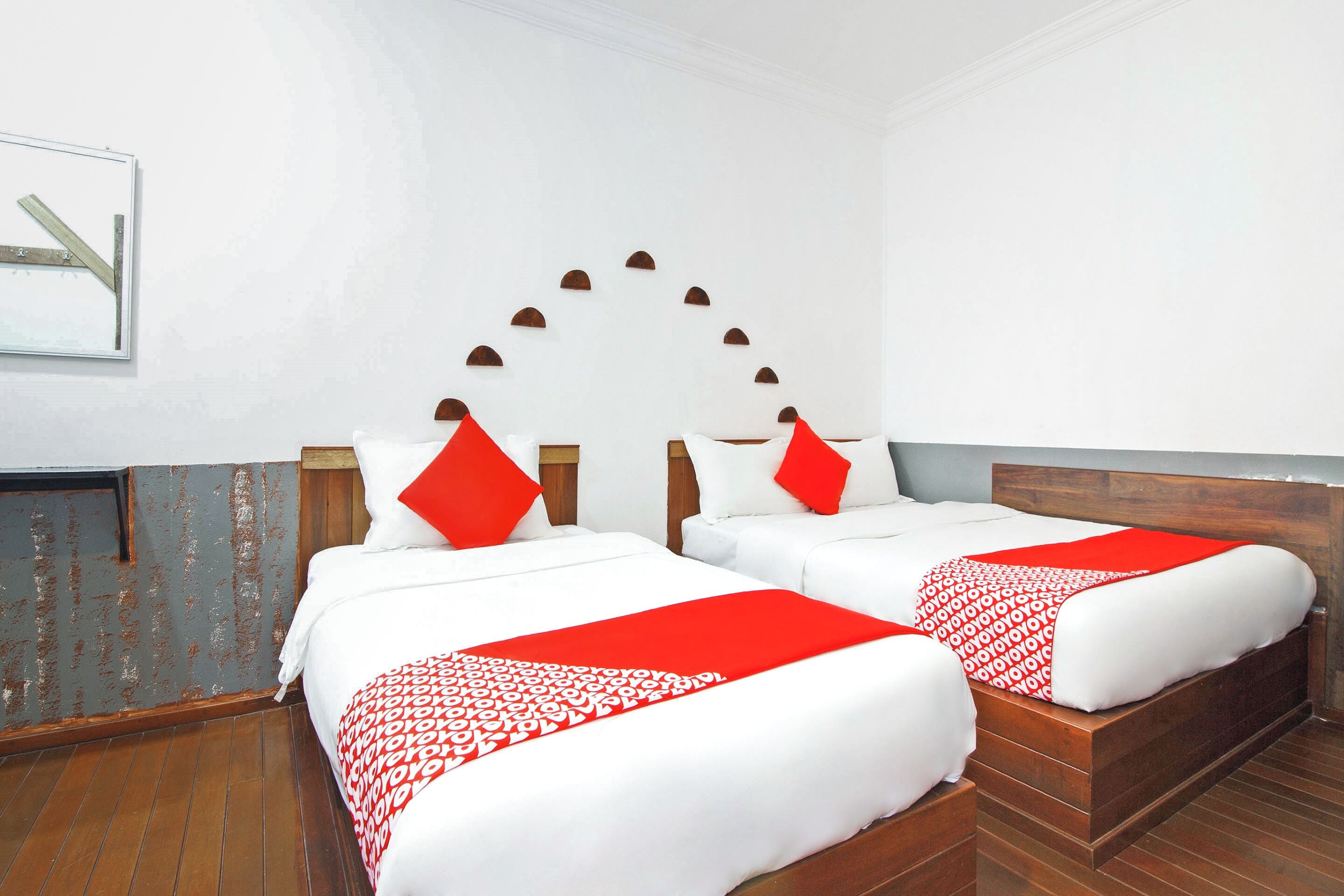 standard triple room | 1 bedroom, iron/ironing board, free wifi, bed sheets