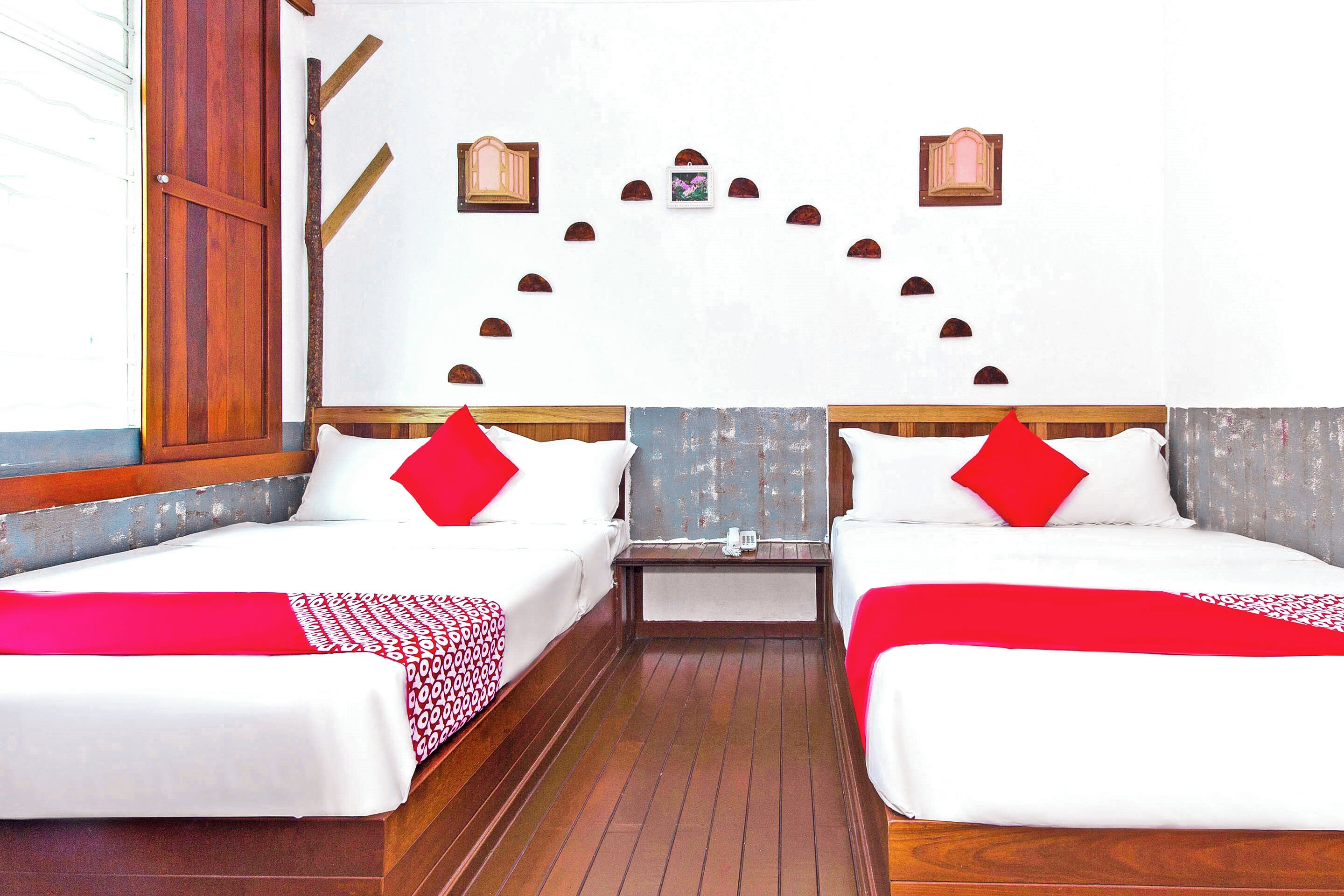 family suite | 1 bedroom, iron/ironing board, free wifi, bed sheets