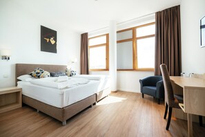 Comfort - Standard Doppelzimer | 1 bedroom, in-room safe, desk, laptop workspace
