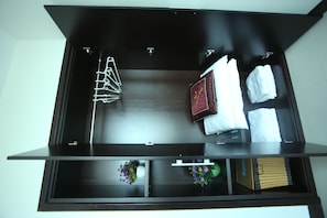 Deluxe Double or Twin Room | City view