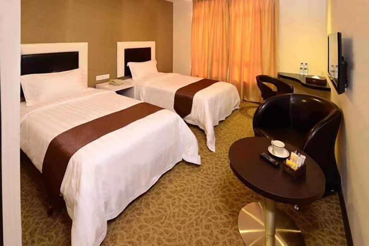 In-room safe, desk, iron/ironing board (on request), rollaway beds