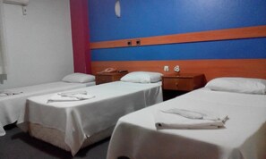 Standard Triple Room | Desk, free WiFi - Mahper Hotel (Konyaalti)