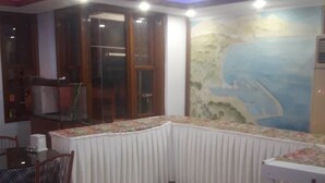 2 restaurants; breakfast and dinner served - Mahper Hotel (Konyaalti)