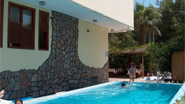 Outdoor pool - Mahper Hotel (Konyaalti)