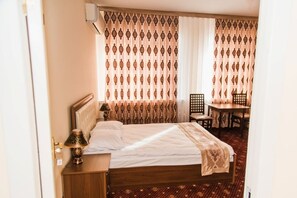 Standard Double Room | Free WiFi - Art Hotel (Tashkent)