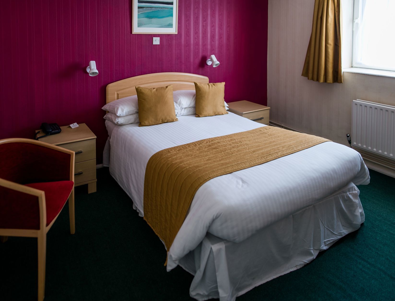 Schreibtisch, kostenloses WLAN, Bettwäsche, Rollstuhlgeeignet