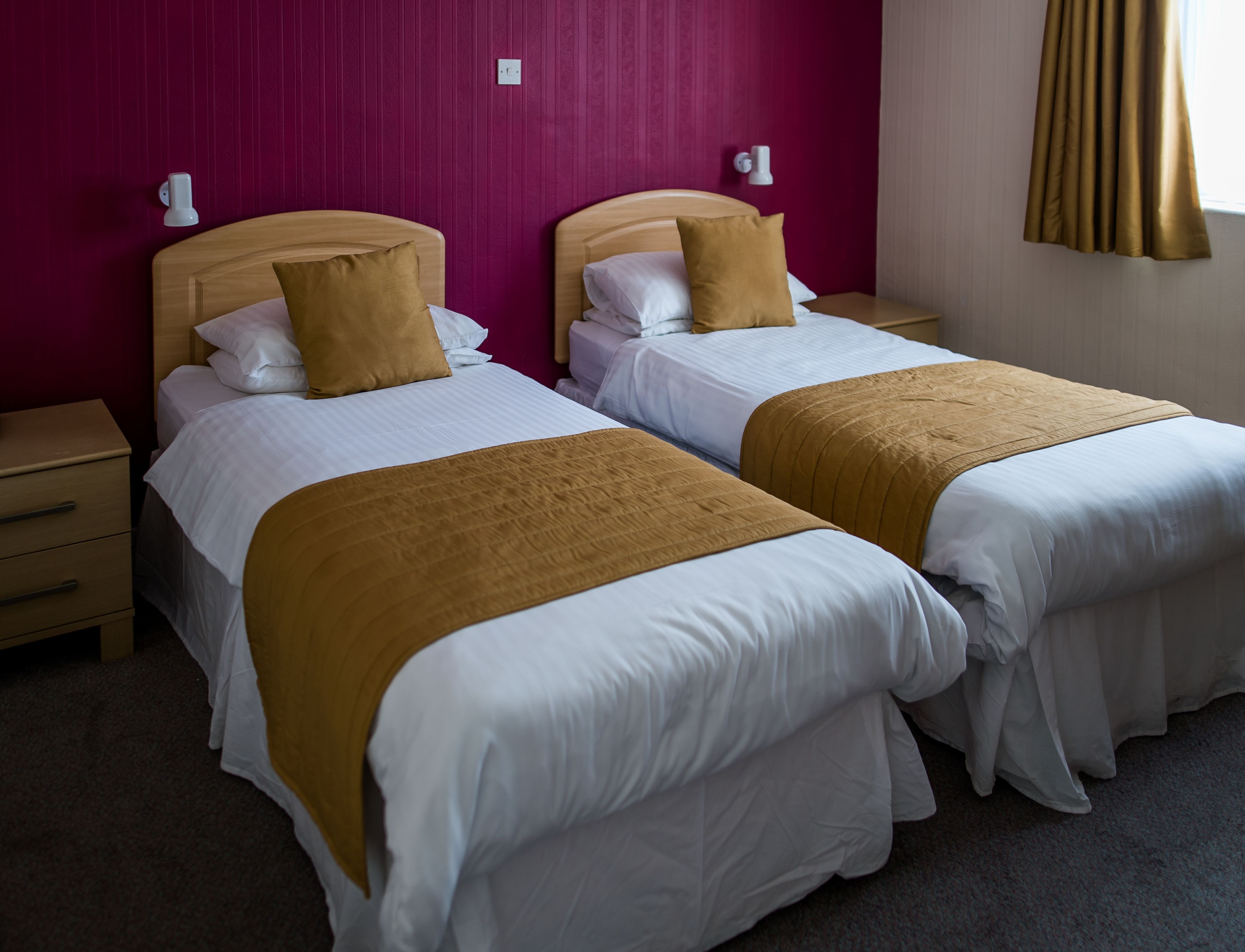 Schreibtisch, kostenloses WLAN, Bettwäsche, Rollstuhlgeeignet