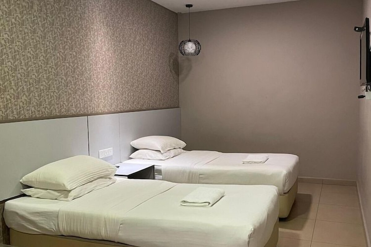 Standard Twin Room - No Window