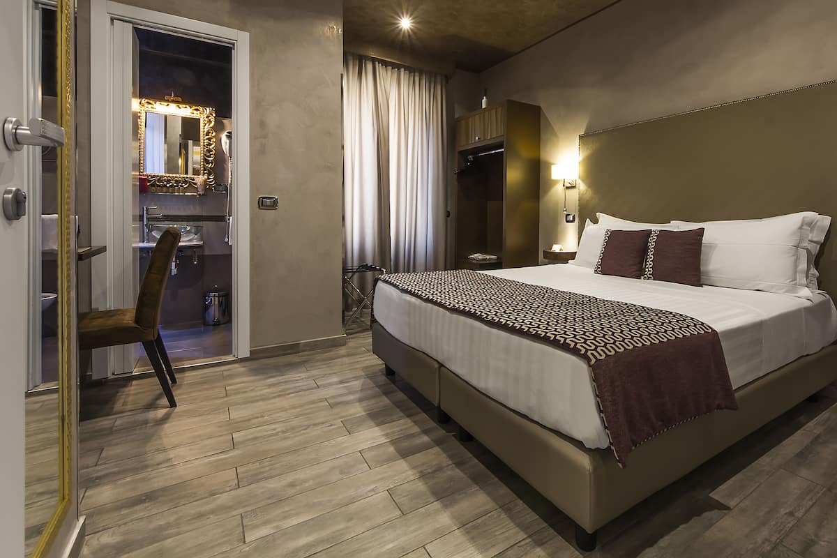 Frette Italian sheets, premium bedding, down duvets, pillow-top beds