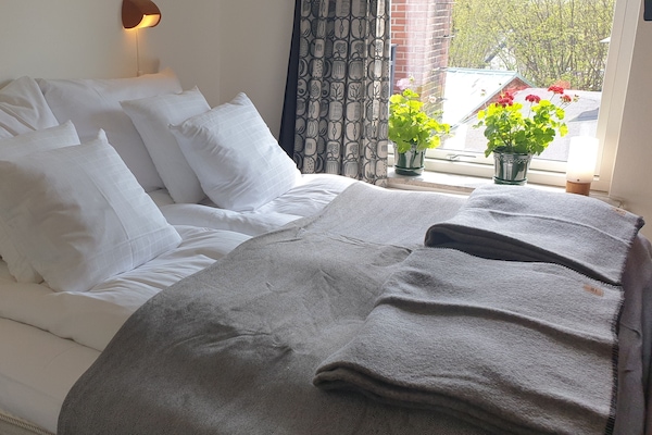 The room - Mini Suite | Free WiFi, bed sheets