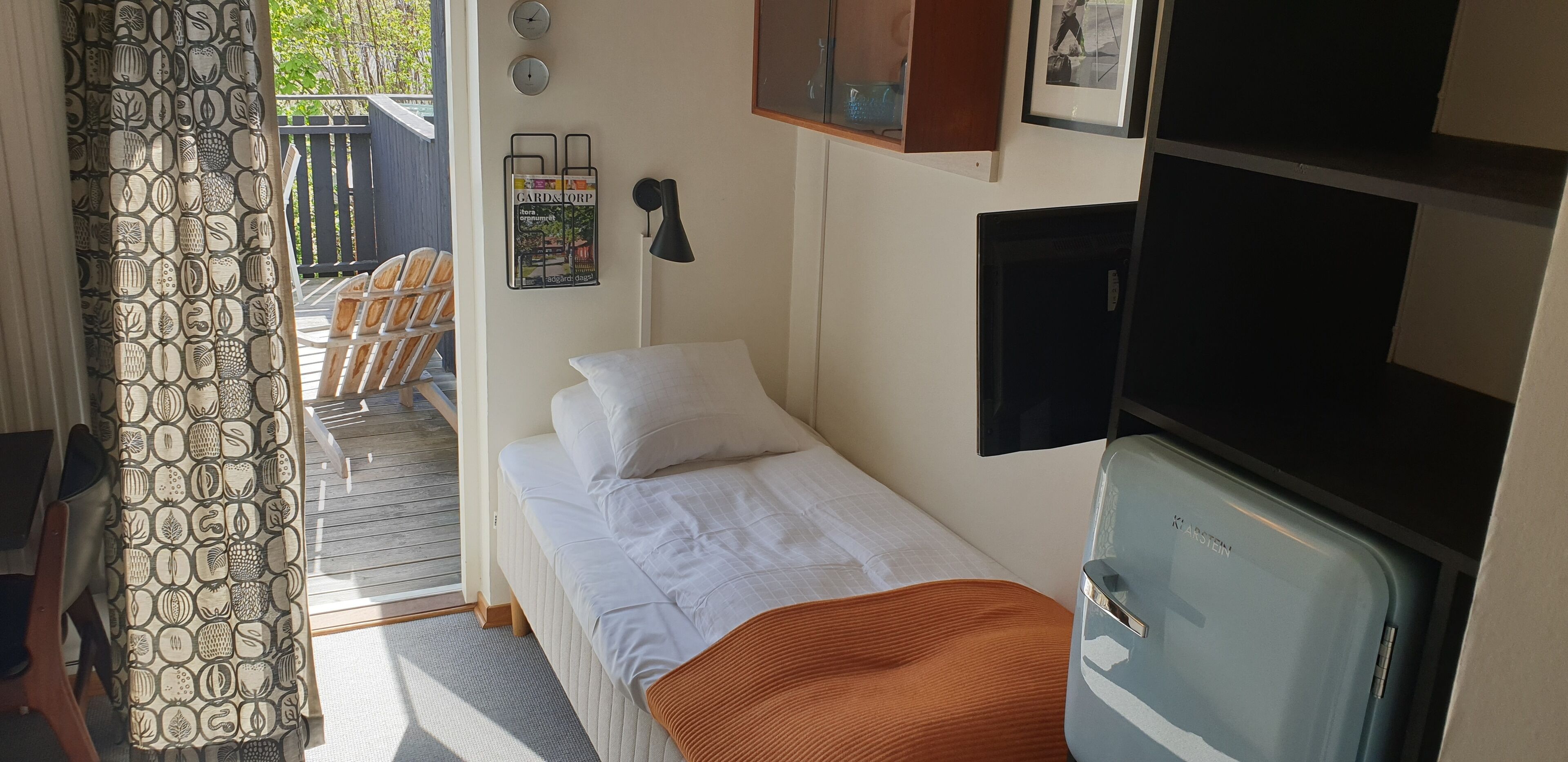 single room with extra bed - with balcony | 1 bedroom, free wifi, bed sheets