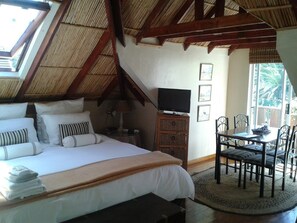 Casa de campo (Swiss) | Frigobar, escrivaninha, Wi-Fi de cortesia