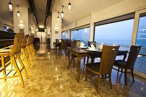 Rooftop bar - Bayramoglu Resort Hotel (Darica)