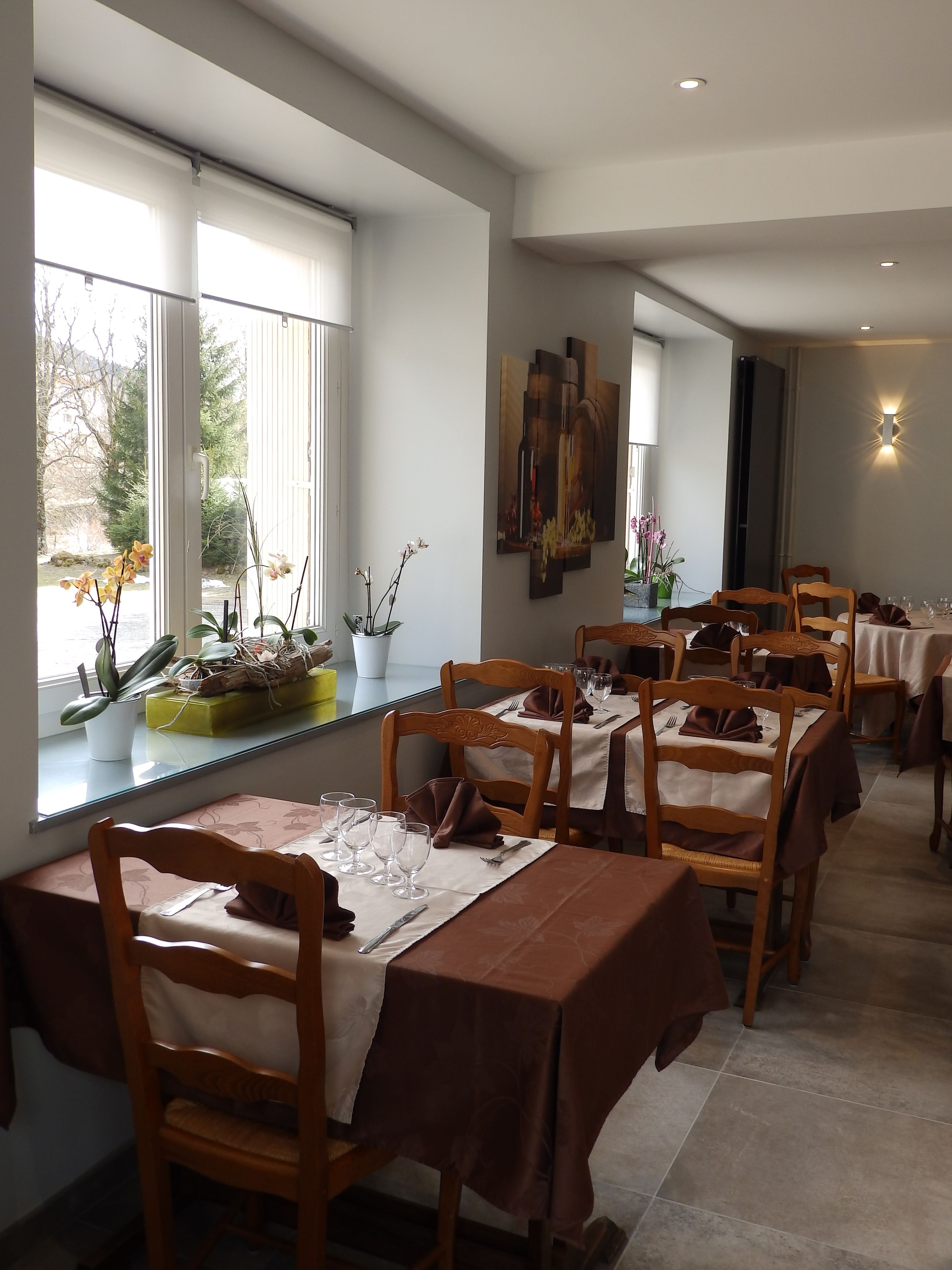 breakfast, lunch, dinner served; french cuisine