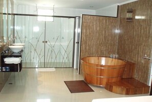Suite (Record Ofuro) | Baño | Artículos de higiene personal gratuitos y secador de pelo