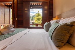 Minibar, individually decorated, desk, laptop workspace - Hotel Green Hill (Juiz de Fora)