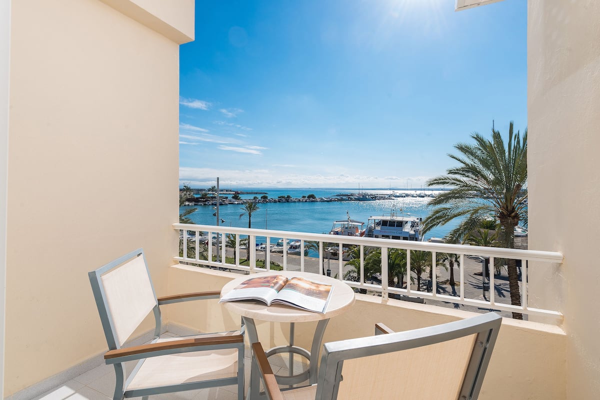 Habitación doble, baño privado, vistas al mar | Vistas desde el alojamiento