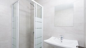Deluxe tweepersoonskamer, privébadkamer | Badkamer