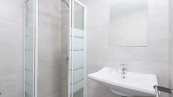 Deluxe tweepersoonskamer, privébadkamer | Badkamer