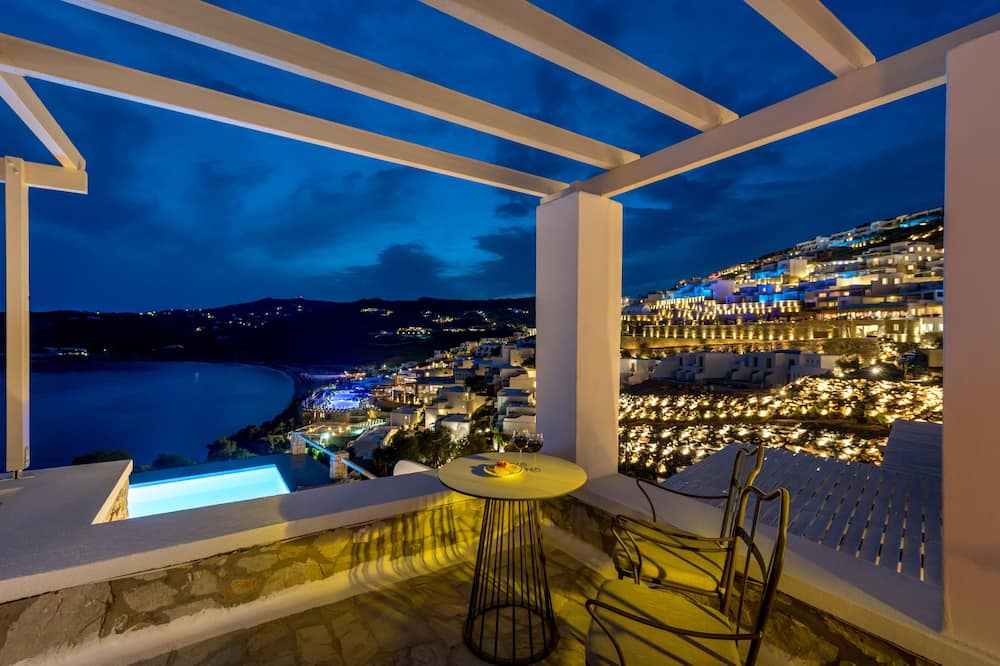 Cova Mykonos Suites