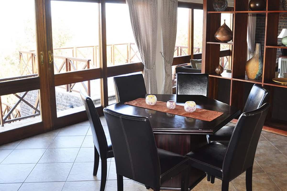 Villa Exclusive, 3 chambres | Restauration dans la chambre