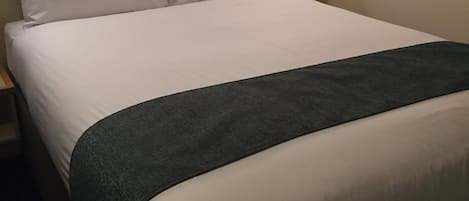 Ropa de cama de alta calidad y escritorio 