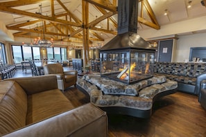 Coin salon dans le hall