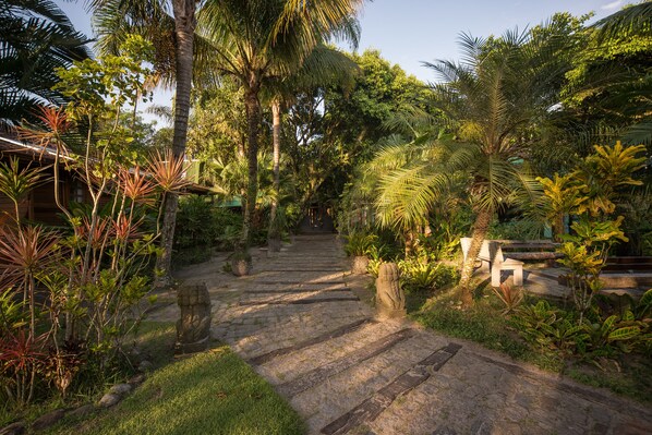Garden - Pousada Treze Luas (Paranaguá)