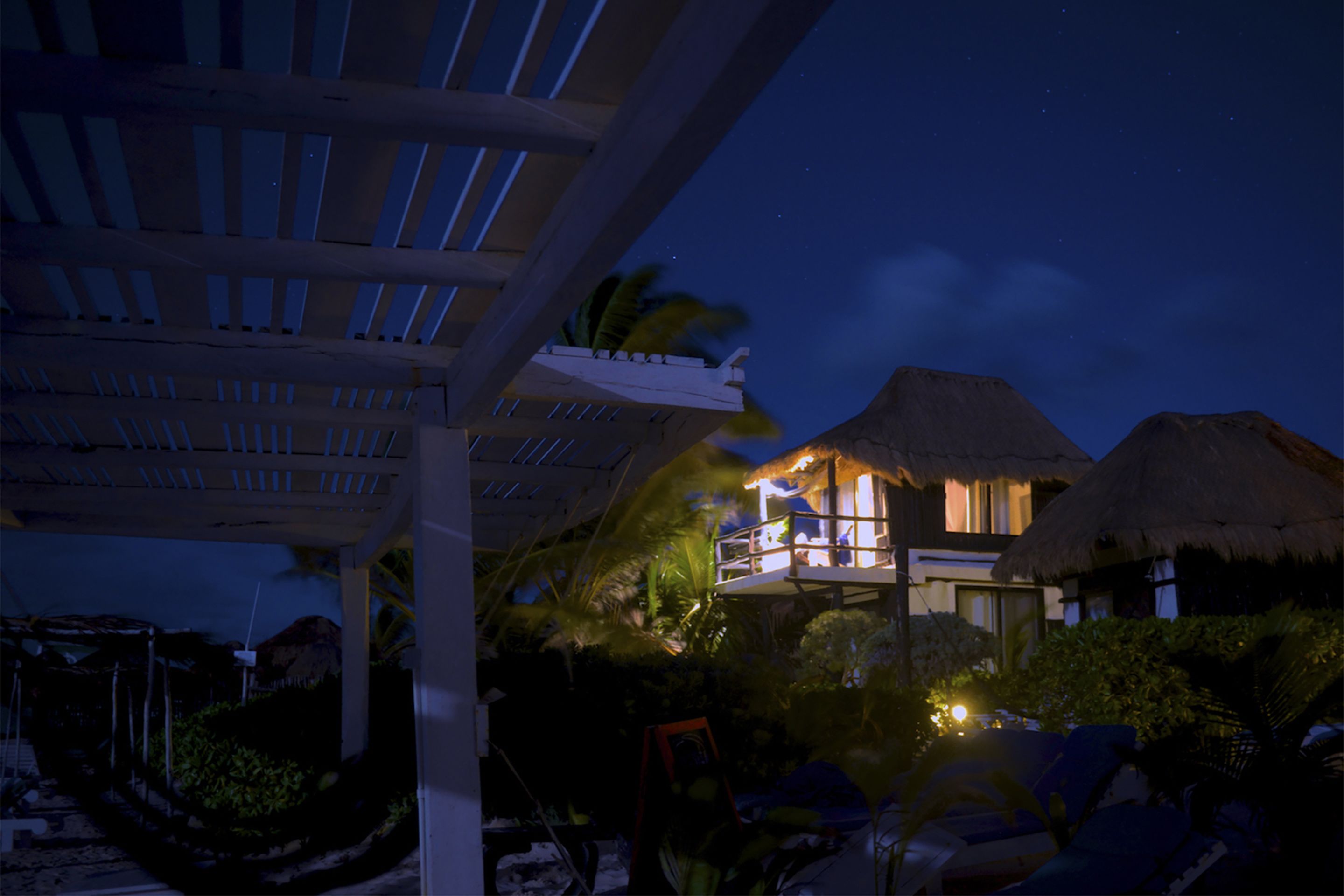 oceanfront premium | in-room safe, bed sheets