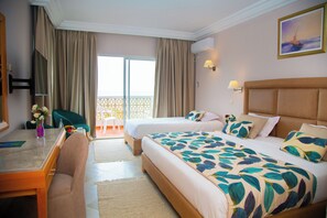 Standard Triple Room, Balcony, Sea View | Free WiFi - Itropika Hôtel (Tabarka)