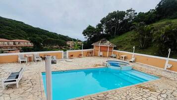 Piscina externa
