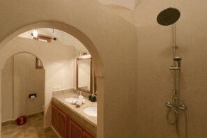 Double Room, Private Bathroom (Bordeaux) | Room amenity - Arabian Riad (Marrakech)