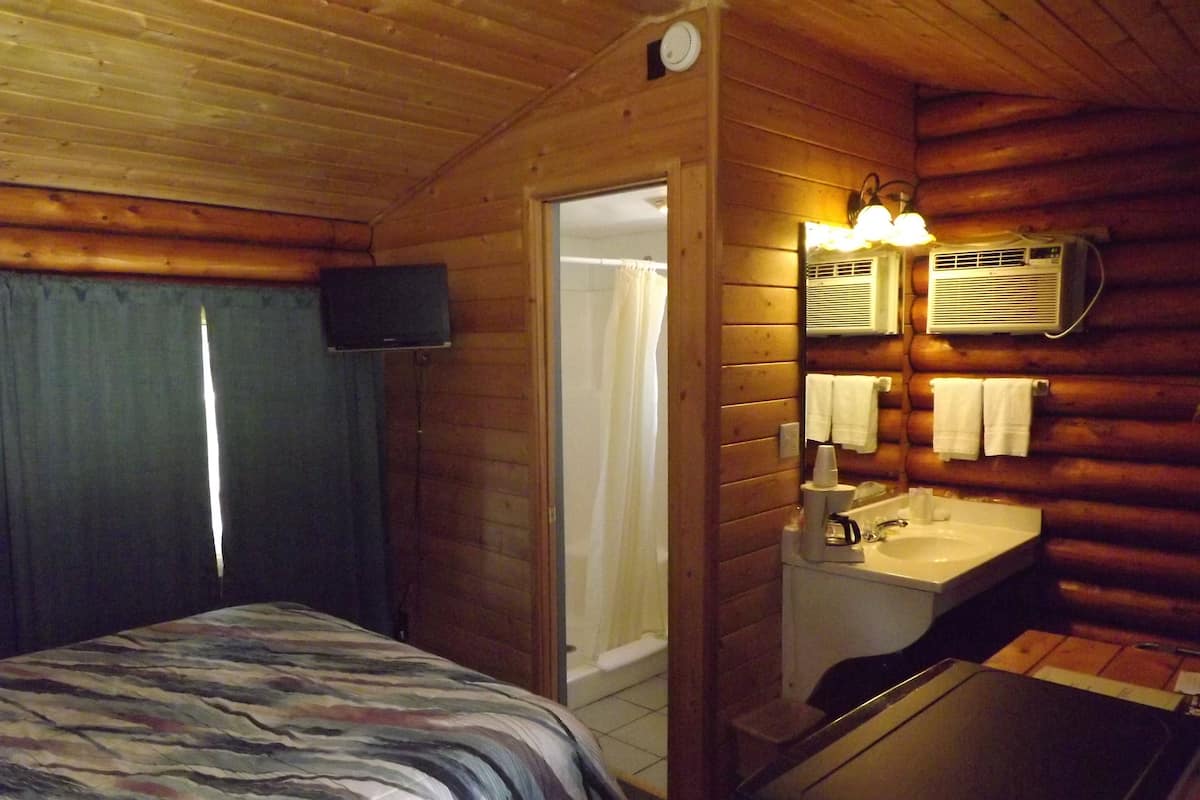 Queen Cabin - Pet Free | 熨斗/熨板、免费婴儿床、折叠床/加床(额外收费)、免费 WiFi