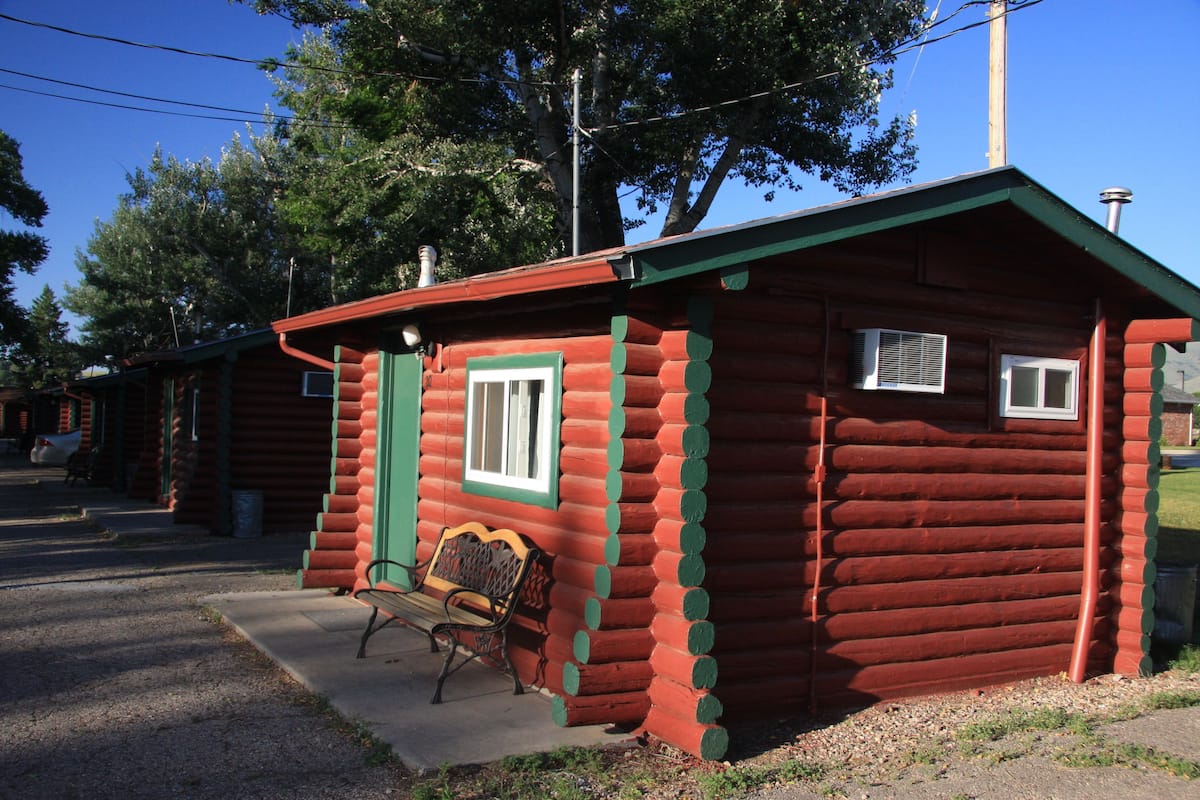 Queen Cabin - Pet Friendly | 객실 내 식사 공간