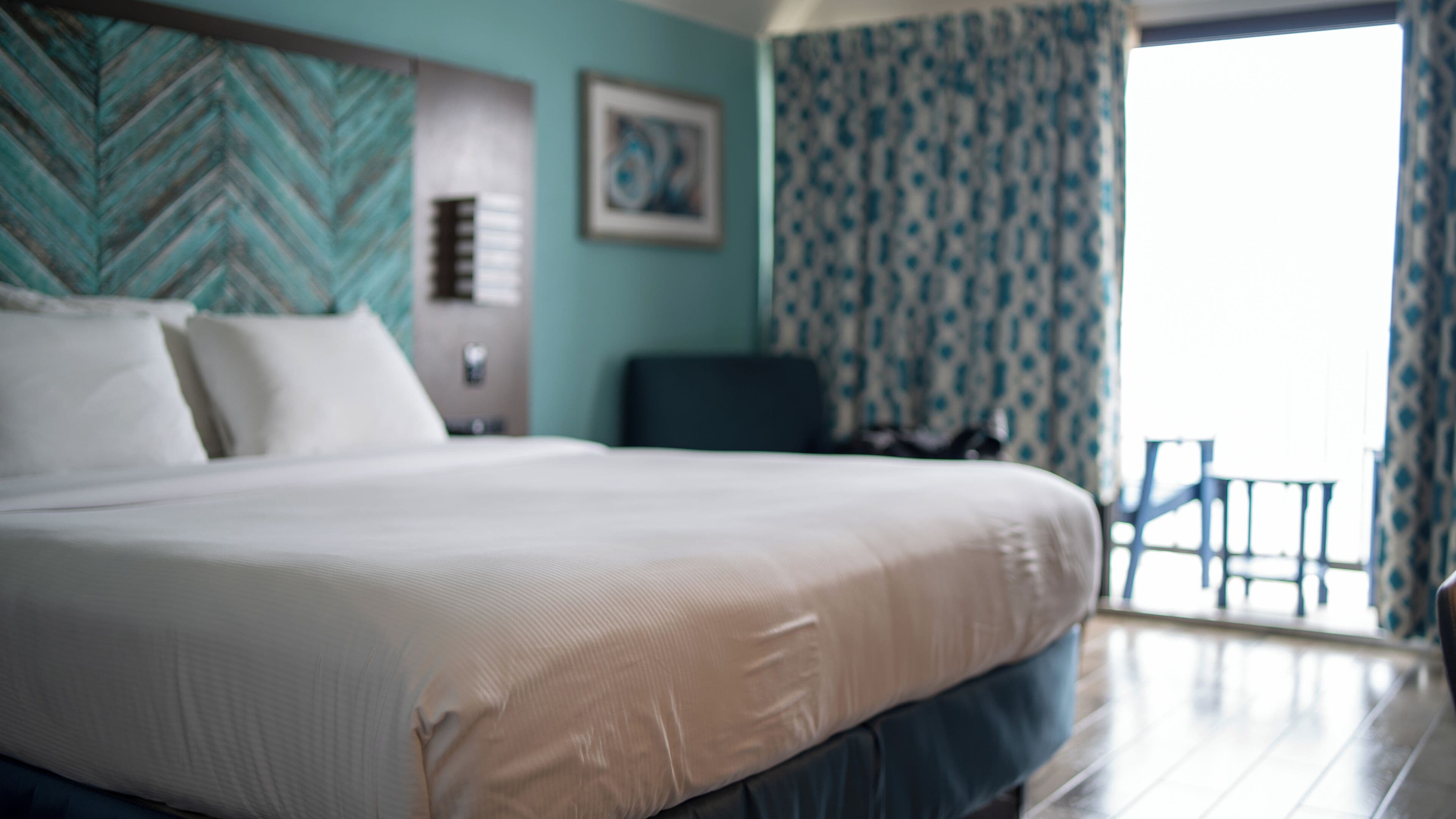 in-room safe, laptop workspace, iron/ironing board, free wifi