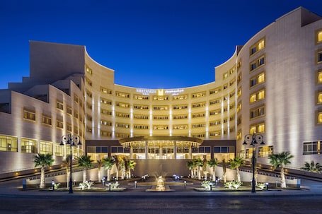 Exterior. Millennium Hail Hotel