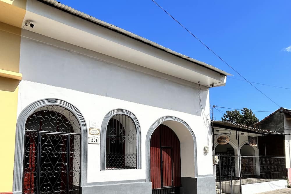 El Callejon Guest House