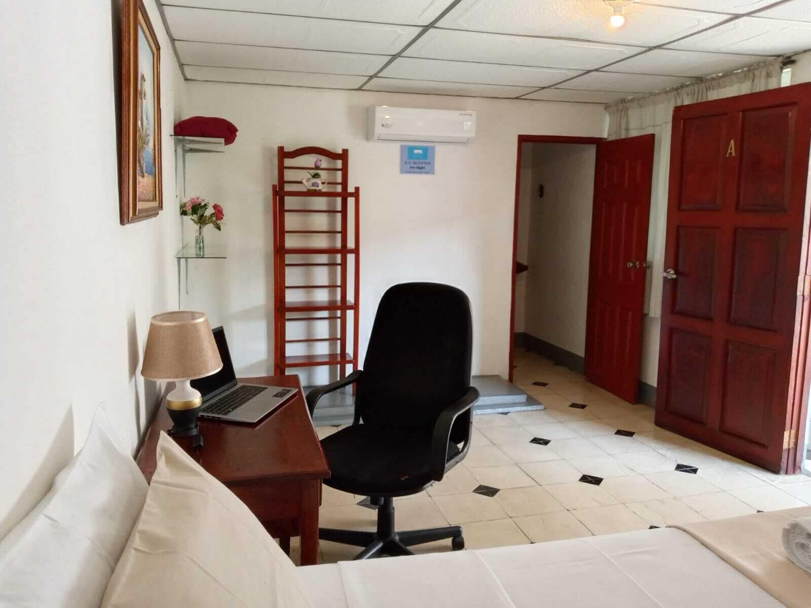 Camas con efecto memoria, wifi gratis y ropa de cama 