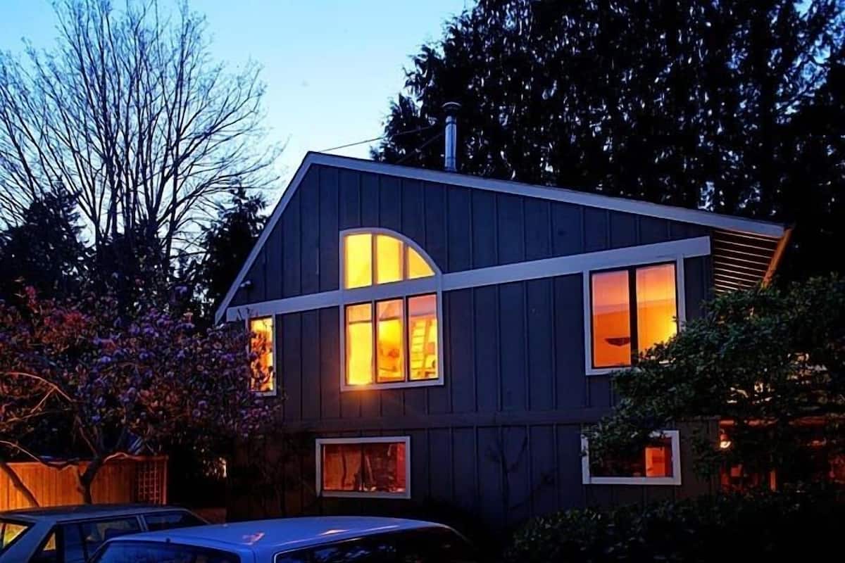 Family Cottage, 2 Queen Beds | Premium bedding, desk, iron/ironing board, free WiFi